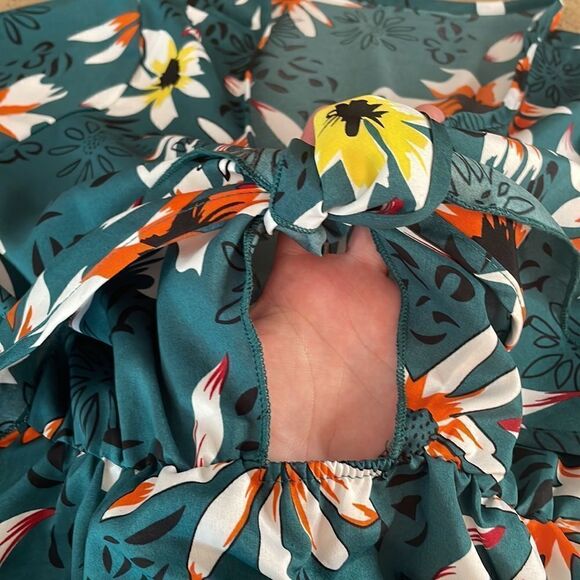 SHEIN Curve boho dark green floral print ruffle trim peek-a-boo tie front dress - Picture 9 of 15